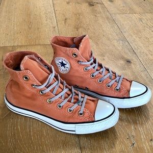 peach high top converse